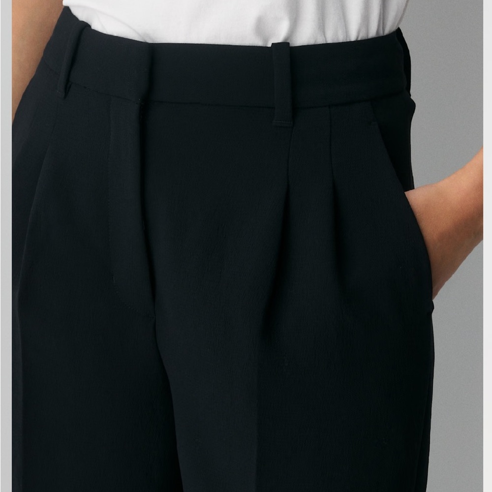 Aritzia The Effortless Pant™ - Crepette™ - Picture 3 of 5